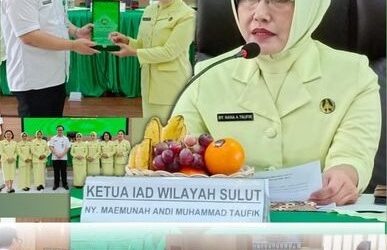 Ketua IAD Sulut, Ny. Maemunah Andi Muhammad Taufik memimpin Pertemuan Rutin Ikatan Adhyaksa Dharmakarini Wilayah Sulawesi Utara