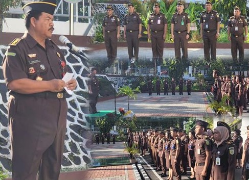Asisten Tindak Pidana Khusus Hartono, SH.,MH memimpin apel kerja pagi yang diadakan setiap Hari Senin