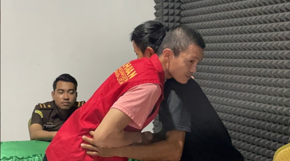 Asisten Tindak Pidana Umum Jeffry Maukar, SH.,MH bersama Asisten Pengawasan Fatkhuri, SH beserta Para Kasi Bidang Tindak Pidana Umum melaksanakan ekspose perkara Restorative Justice (RJ)