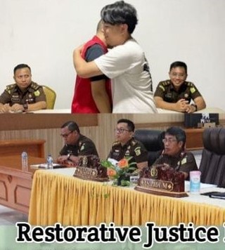 Dr. Andi Muhammad Taufik, SH.,MH.,CGCAE Kepala Kejaksaan Tinggi Sulut di dampingi Asisten Tindak Pidana Umum Jeffry Maukar, SH.,MH, Koordinator Anthoni Nainggolan, SH.,MH beserta Para Kasi Bidang Tindak Pidana Umum melaksanakan ekspose perkara Restorative Justice (RJ)