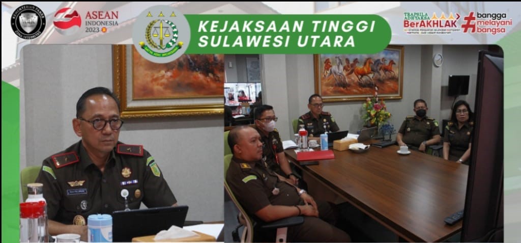 Wakil Kepala Kejaksaan Tinggi Sulut, Sila Pulungan Wakil Kepala Kejaksaan Tinggi Sulut di dampingi Asisten Tindak Pidana Umum Jeffry Paultje Maukar, SH.,MH, beserta Para Kasi Bidang Tindak Pidana Umum melaksanakan ekspose perkara Restorative Justice (RJ)