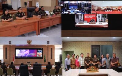Wakil Kepala Kejaksaan Tinggi Sulut Sila Pulungan di dampingi Asisten Tindak Pidana Umum Jeffry Paultje Maukar, SH.,MH, beserta Para Kasi Bidang Tindak Pidana Umum melaksanakan ekspose perkara Restorative Justice (RJ)