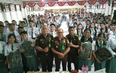 PENERANGAN HUKUM KEJAKSAAN TINGGI SULAWESI UTARA MELAKSANAKAN PROGRAM JAKSA MASUK SEKOLAH (JMS) SEBAGAI BENTUK EDUKASI HUKUM KEPADA PELAJAR